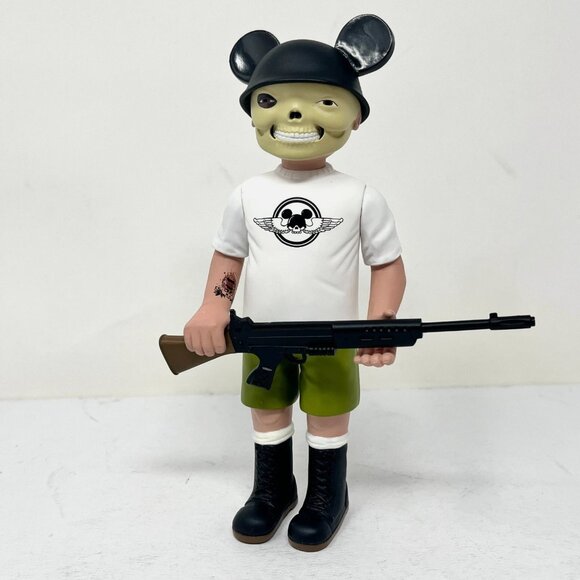 SIGNED [2012] Bob Dob's Mouseketeer Army [SKULLY] 7.5" Soft Vinyl Figure - Picture 5 of 10